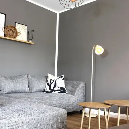 Modernes Fuer Arbeit & Erholung - 6 Personen Appartement
