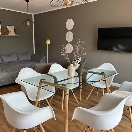 Appartement Modernes Fuer Arbeit & Erholung - 6 Personen