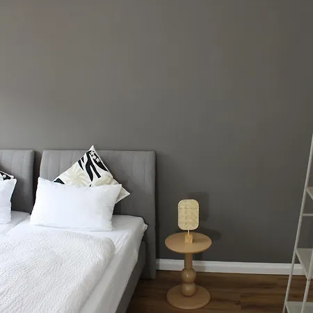 Apartment Modernes Fuer Arbeit & Erholung - 6 Personen